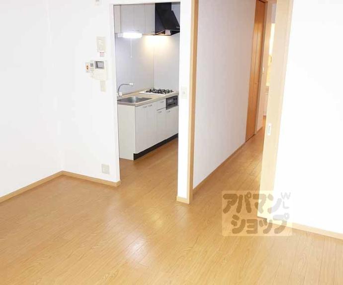 【Ｃｒｅａ　Ｃｏｕｒｔ】間取