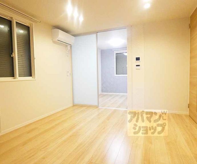 【シャーメゾン室町御所西】間取