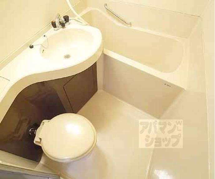 【グラシィオ四条堀川】間取