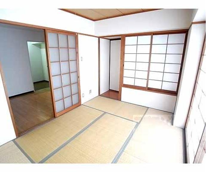 【ライオンズマンション四条大宮】間取