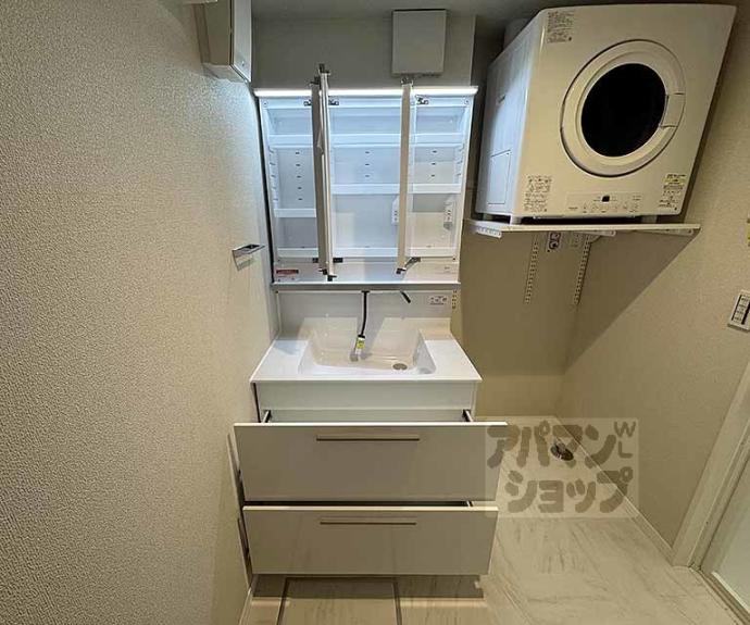 【ヴェスプッチ二条城】間取