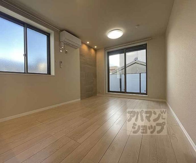 【ヴェスプッチ二条城】間取