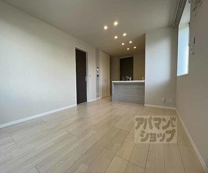 【ヴェスプッチ二条城】間取