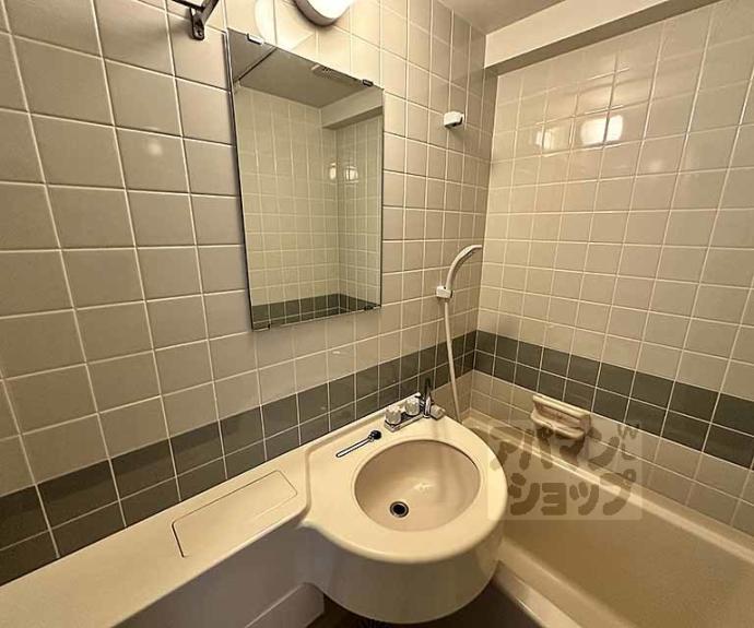 【ライオンズマンション四条烏丸】間取