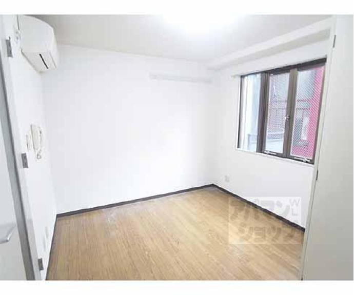 【ルピエ四条】間取