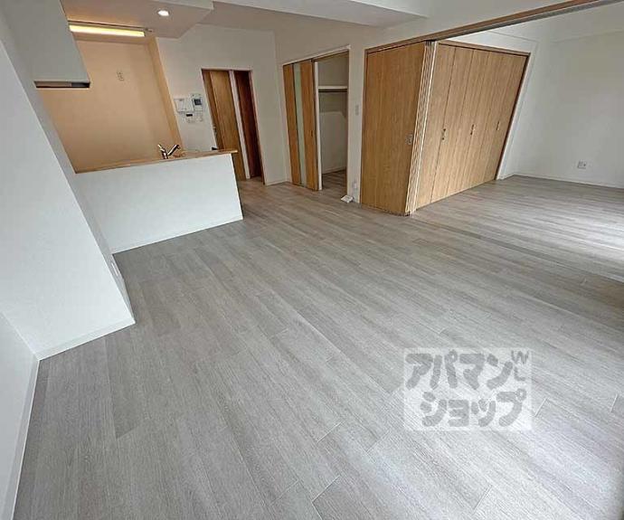 【プランドール烏丸】間取