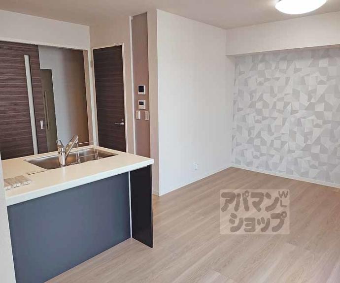 【LaTour桃山】間取