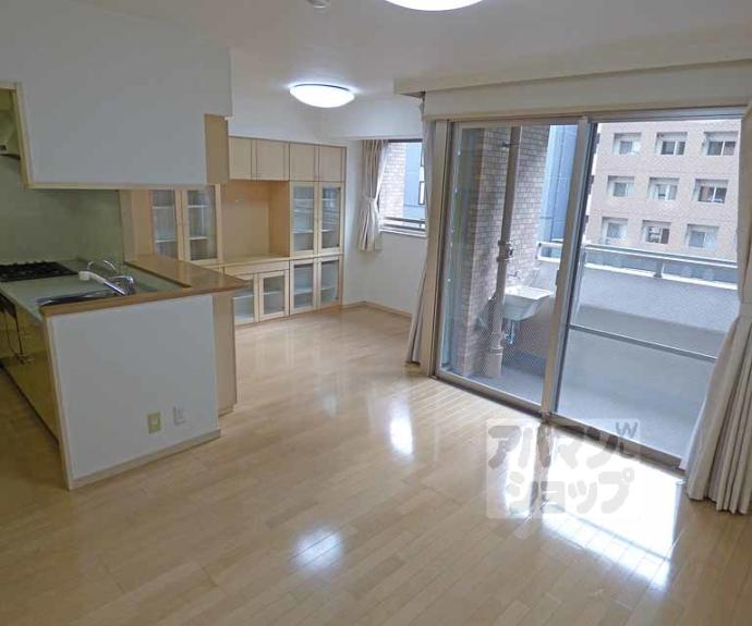 【ライオンズマンション烏丸通】間取