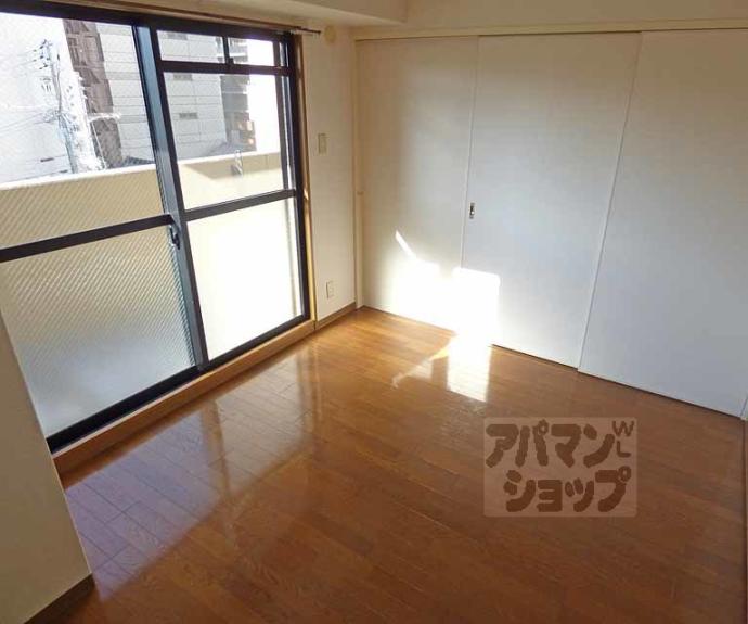 【リバティ四条烏丸】間取