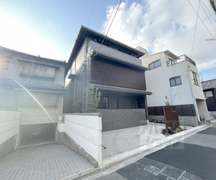 【ヴェスプッチ二条城】間取