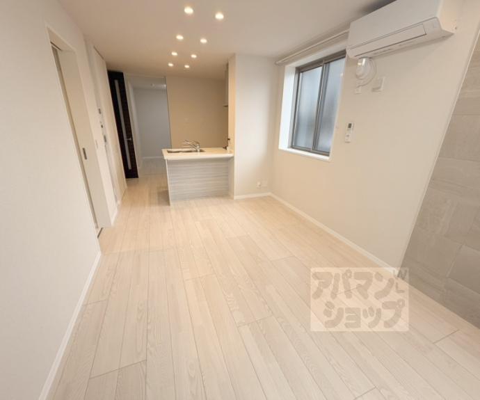 【ヴェスプッチ二条城】間取