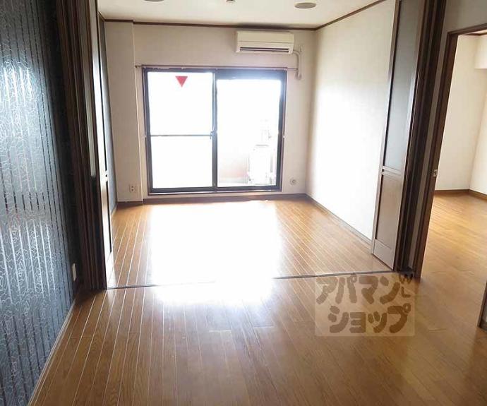 【メロディーハイム二条城】間取