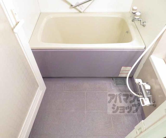 【メロディーハイム二条城】間取