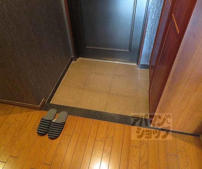 【メロディーハイム二条城】間取