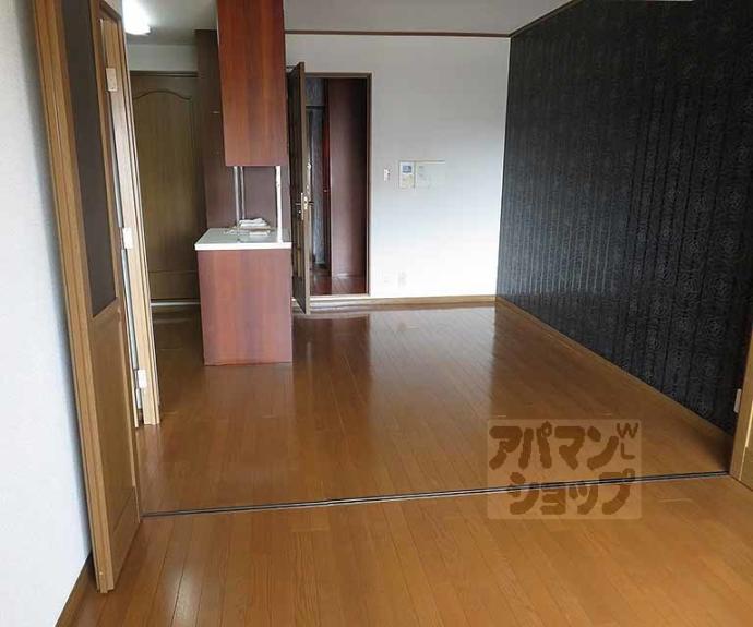 【メロディーハイム二条城】間取