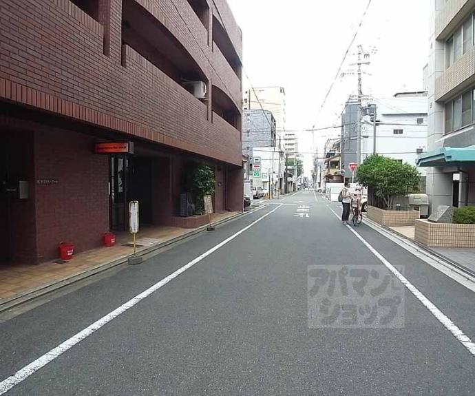 【シェモア御池衣棚】