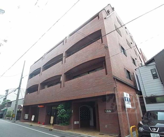 【シェモア御池衣棚】