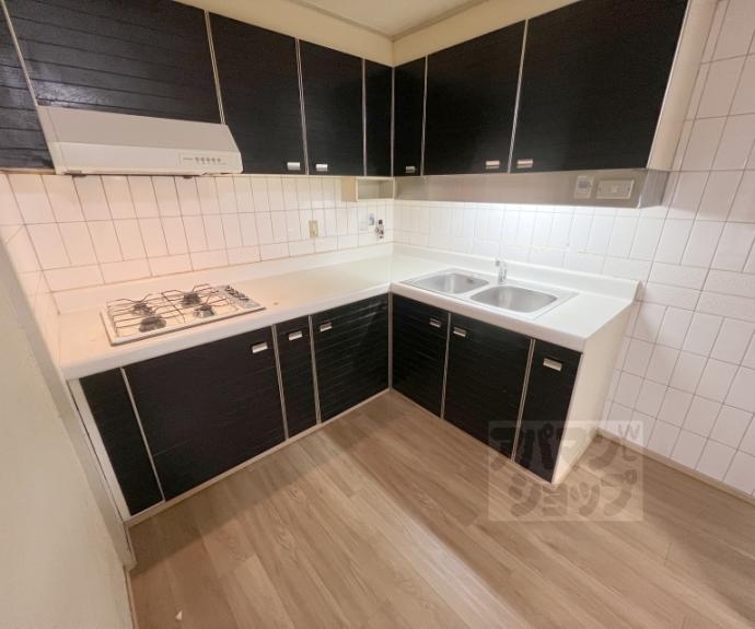 【シェモア御池衣棚】間取