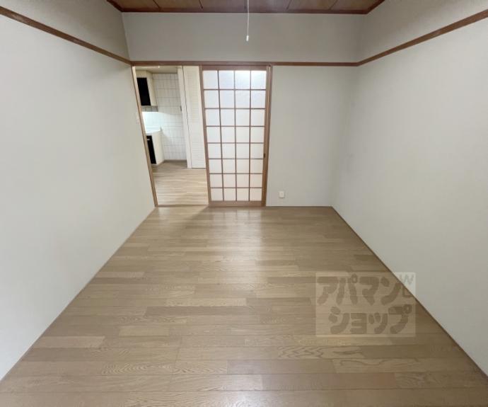 【シェモア御池衣棚】間取