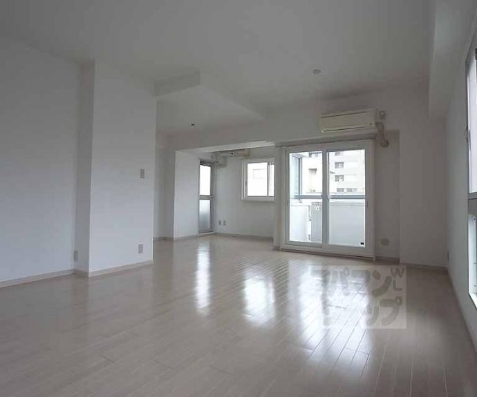 【グランドムール四条烏丸西】間取