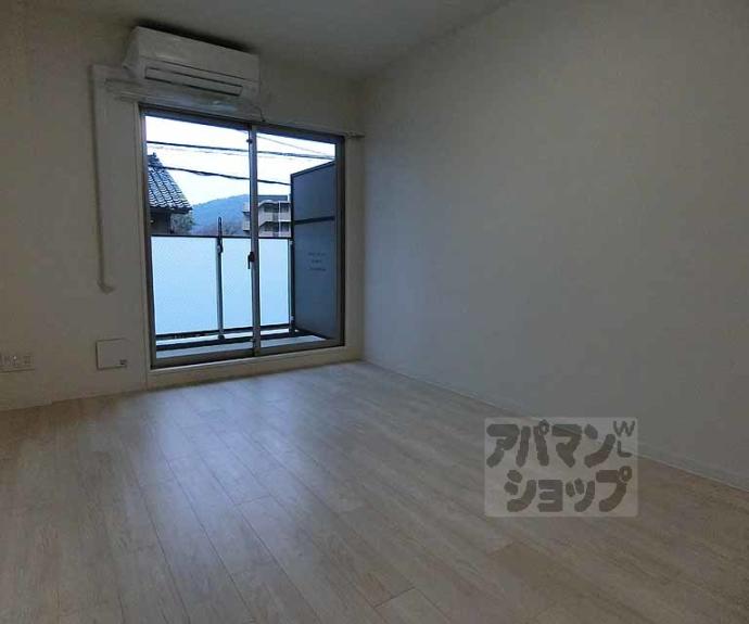 【ソルテラス嵯峨嵐山】間取