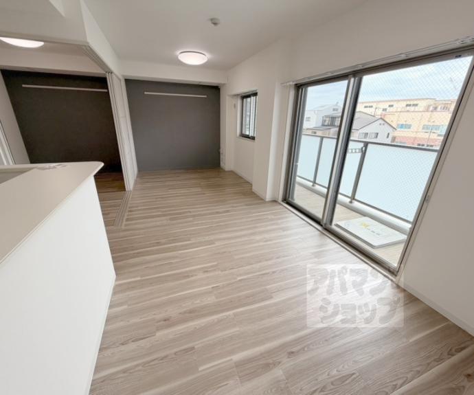 【グランジェ　リサーチパーク　イースト】間取