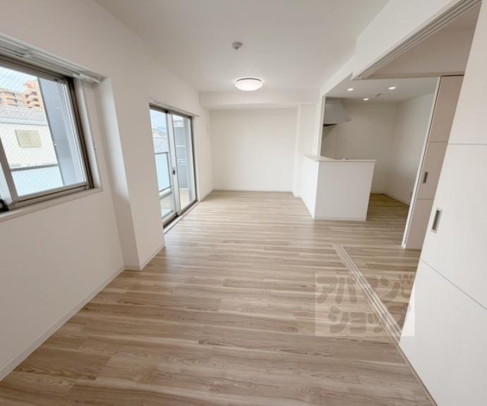 【グランジェ　リサーチパーク　イースト】間取