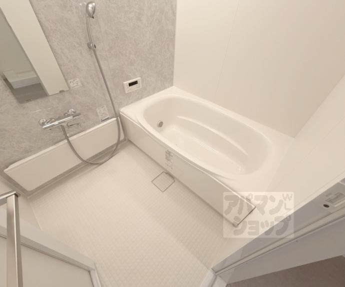 【グランジェ　リサーチパーク　イースト】間取