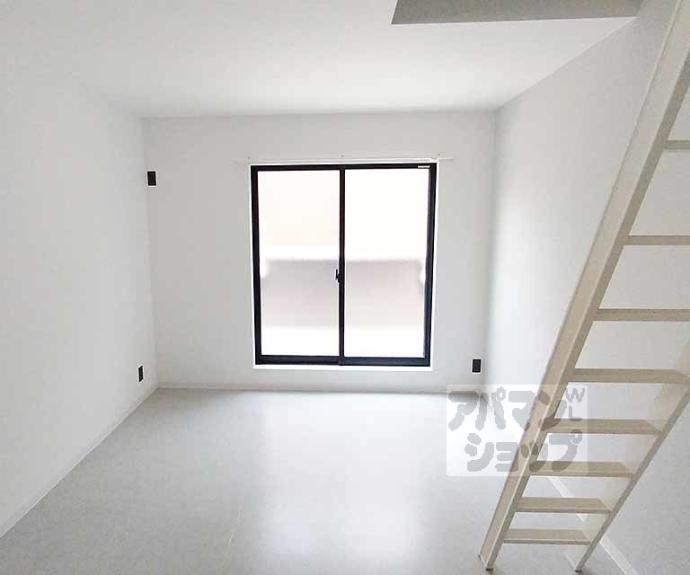 【Ｓａｋｕｒａ　Ｔｅｒｒａｃｅ】間取