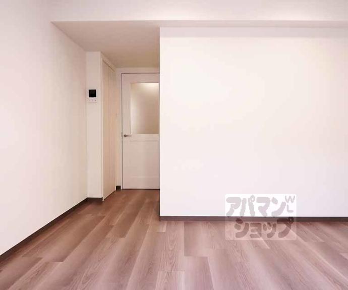 【ＴＨＥ　ＧＡＲＮＥＴ　ＳＵＩＴＥ　ＲＥＳＩＤＥＮＣＥ吉祥院】間取