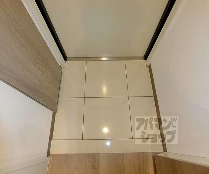 【ＴＨＥ　ＧＡＲＮＥＴ　ＳＵＩＴＥ　ＲＥＳＩＤＥＮＣＥ西院Ⅰ】間取