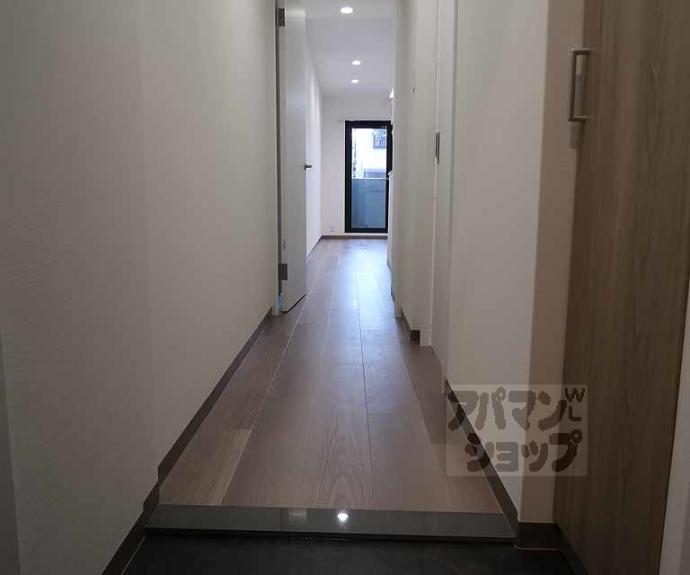 【ＴＨＥ　ＧＡＲＮＥＴ　ＳＵＩＴＥ　ＲＥＳＩＤＥＮＣＥ西大路】間取