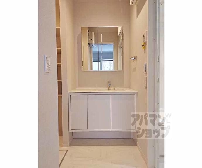 【Ｃｏｍｆｉｅｌｄ　シャーメゾン】間取