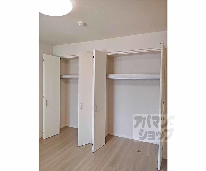 【Ｃｏｍｆｉｅｌｄ　シャーメゾン】間取