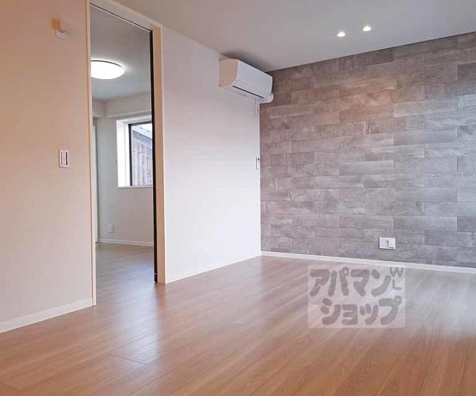 【Ｃｏｍｆｉｅｌｄ　シャーメゾン】間取