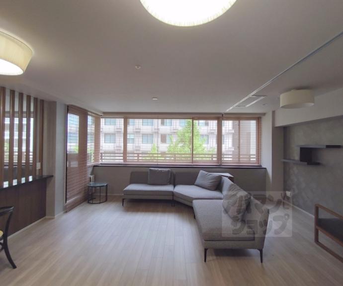 【ヴィークコート京都河原町二条】間取