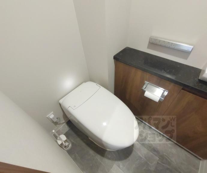 【ヴィークコート京都河原町二条】間取