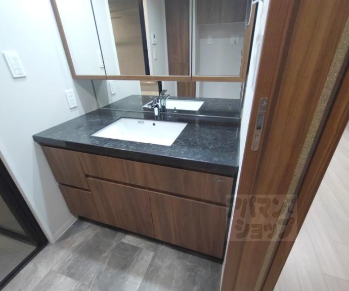 【ヴィークコート京都河原町二条】間取