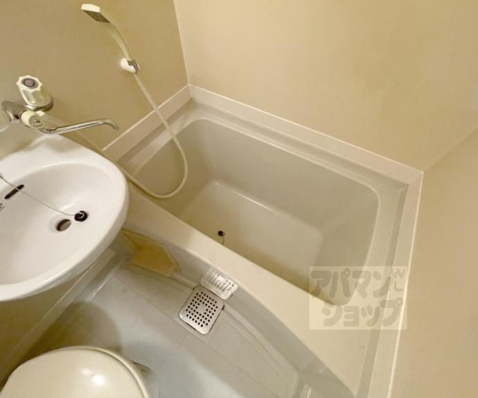 【ＤＡＩＤＯ烏丸ビル】間取