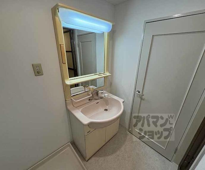 【ライオンズマンション二条城東】間取