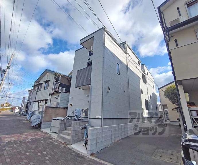 【ハーモニーテラス伏見稲荷】間取