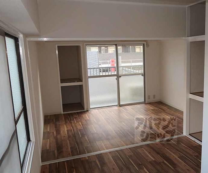 【洛西マンション】