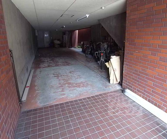 【丸萬ビル】間取