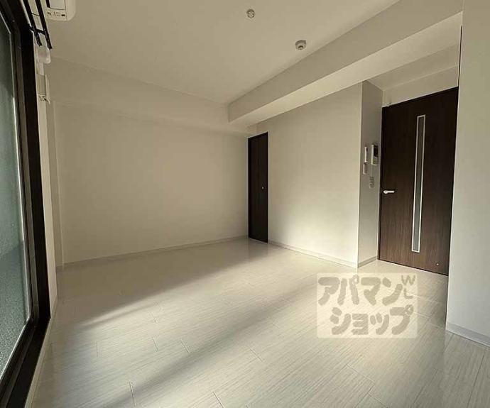 【フォース二条城東】間取