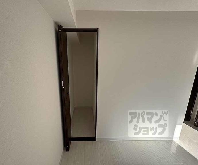 【フォース二条城東】間取