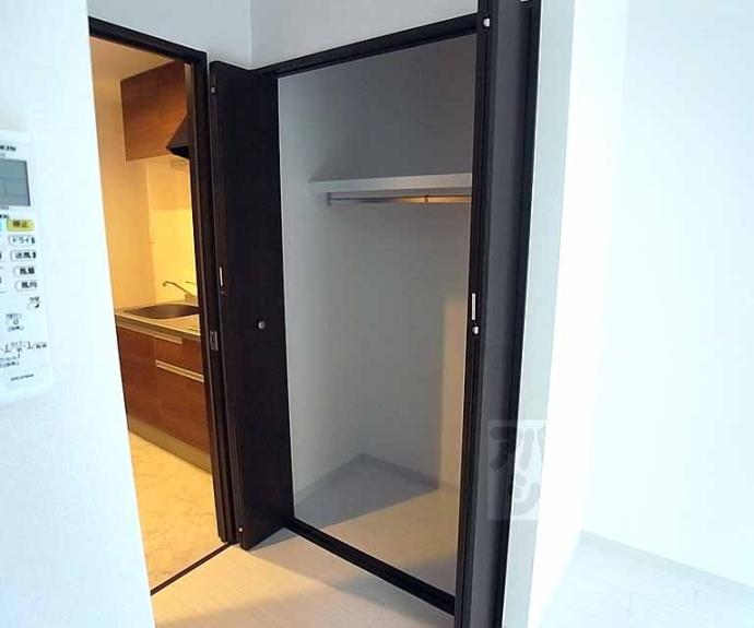 【フォース二条城東】間取