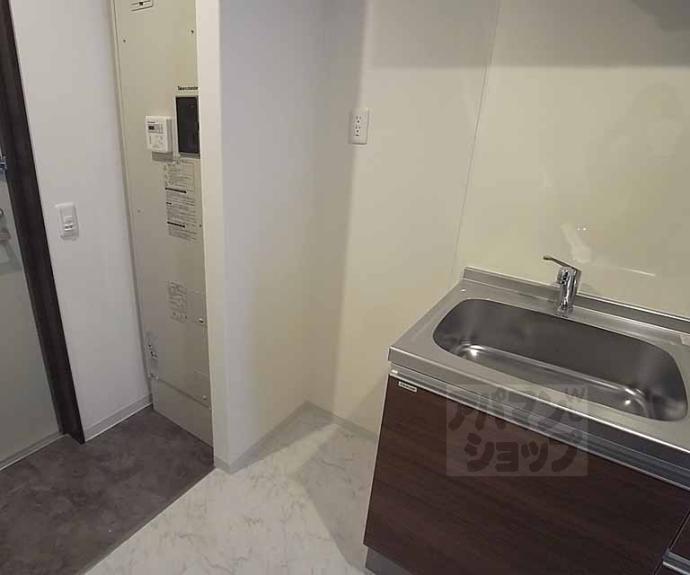 【フォース二条城東】間取