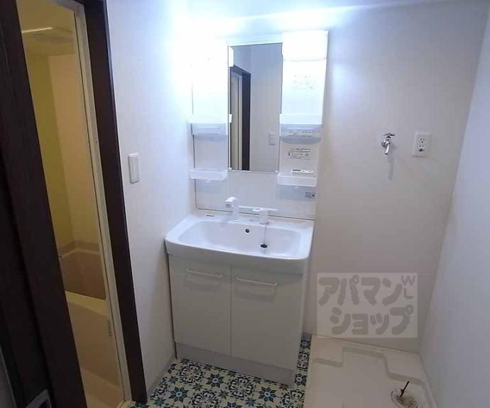 【フォース二条城東】間取