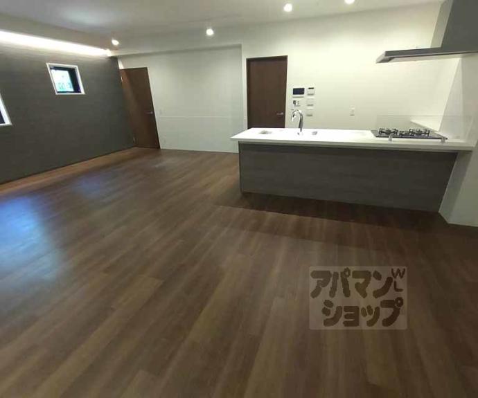 【パーシモン御所南】間取