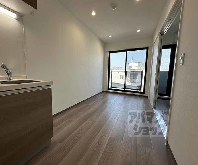 【ＴＨＥ　ＧＡＲＮＥＴ　ＳＵＩＴＥ　ＲＥＳＩＤＥＮＣＥ西院Ⅱ】間取